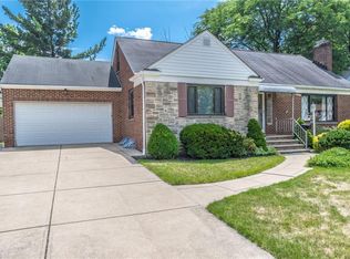 9541 Enderby Dr, Parma, OH