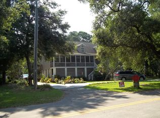 24 Bay Point Rd, Saint Helena Island, SC 29920
