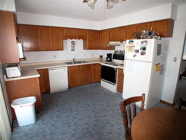 2nd image of 8101 N 53rd St