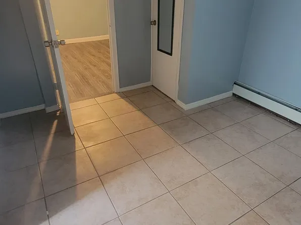 24454 136th Rd, Rosedale, NY 11422