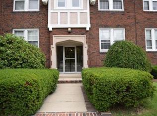 72 Salisbury St APT 4, Worcester, MA 01609