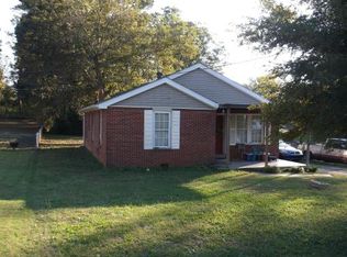 1504 Bunch St, Corinth, MS 38834