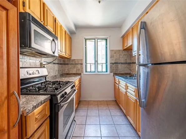 1670 Metropolitan Avenue #7F, Bronx, NY 10462