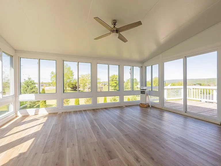 1701 Stratford View Dr — Photo 22