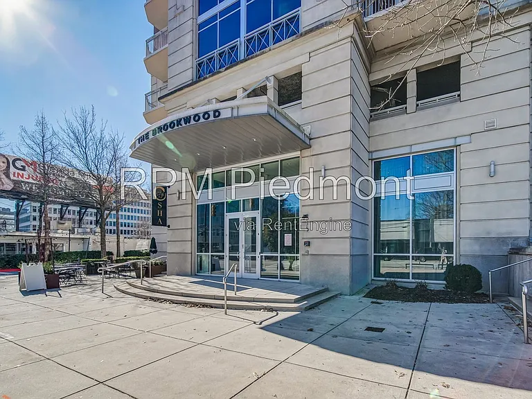 1820 Peachtree Rd #911 — Photo 35