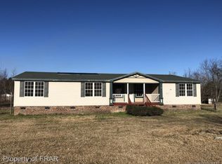 7812 Doniwood Acres Dr, Hope Mills, NC 28348