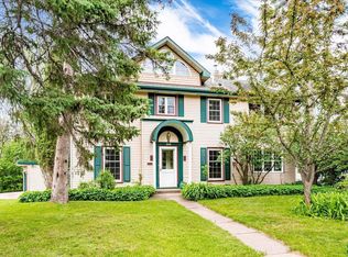 2008 Lakeview Dr, Duluth, MN 55803