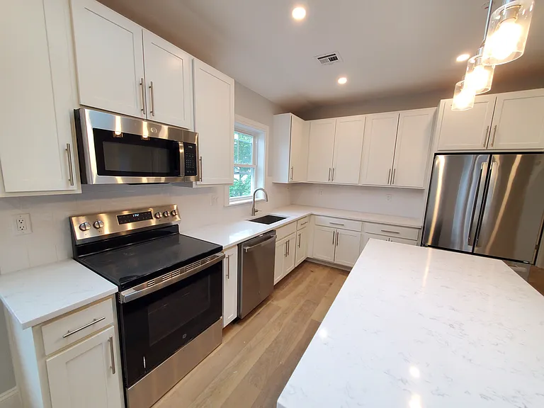51 Fairbanks St #4 — Photo 6