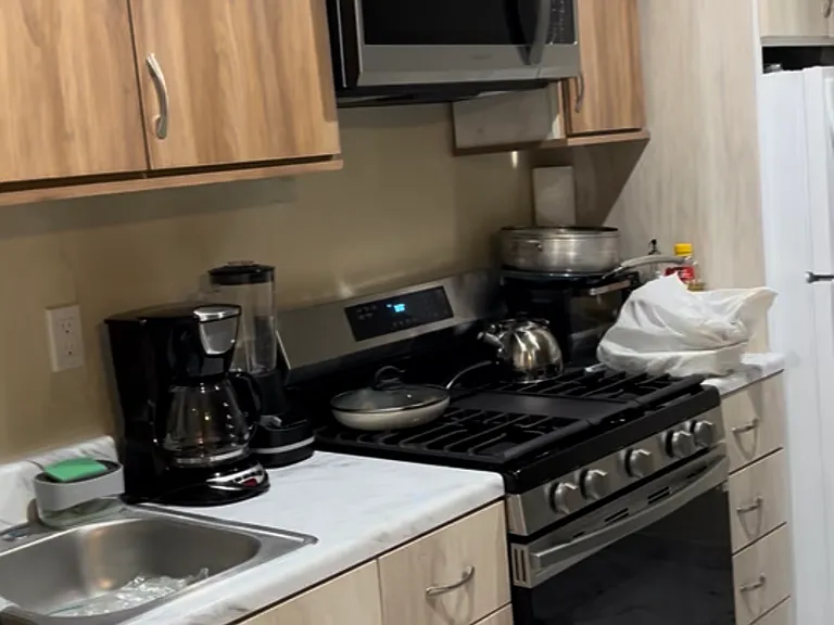 1743 Ross Ave — Photo 5