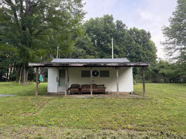 1789 Mountain Church Rd, Brockport, PA 15823