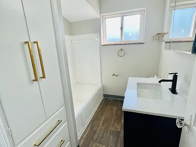 1602 Waltham Rd — Photo 9