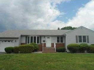 218 Melrose Ave, Middlesex, NJ 08846