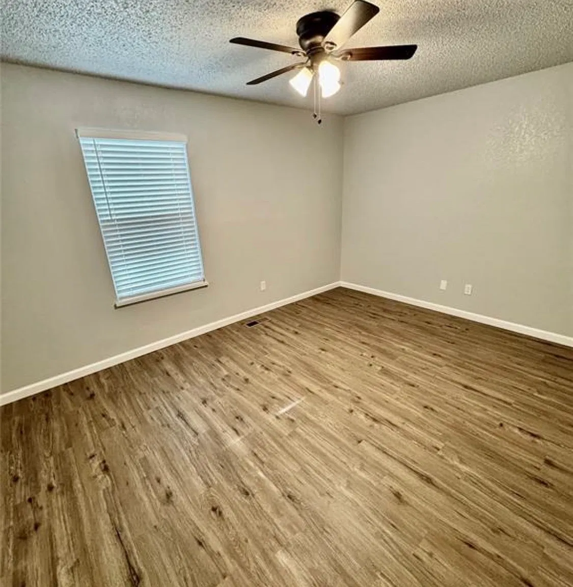 3 bed, 1456 sqft, $1,650 — Photo 4