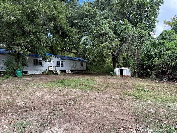 3rd image of 376 River Rd