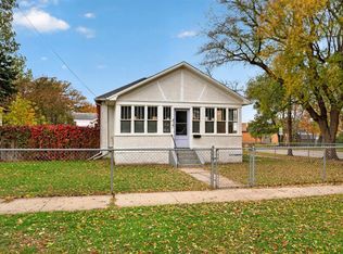 427 1st St NE, Minot, ND 58703