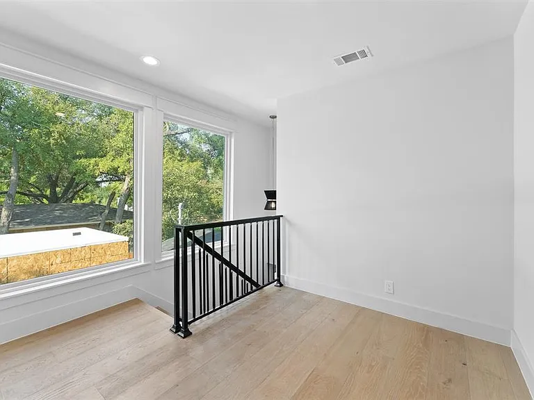 3301 Duval St — Photo 21
