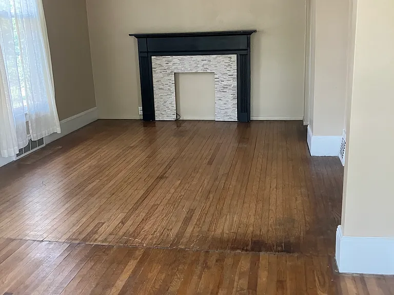 301 Bassett Rd — Photo 16