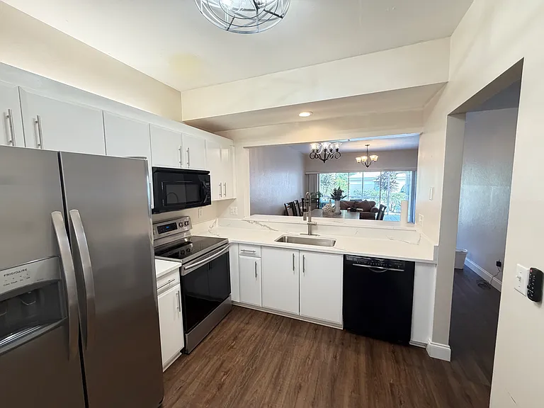 1096 Woodshire Ln #C103 — Photo 20