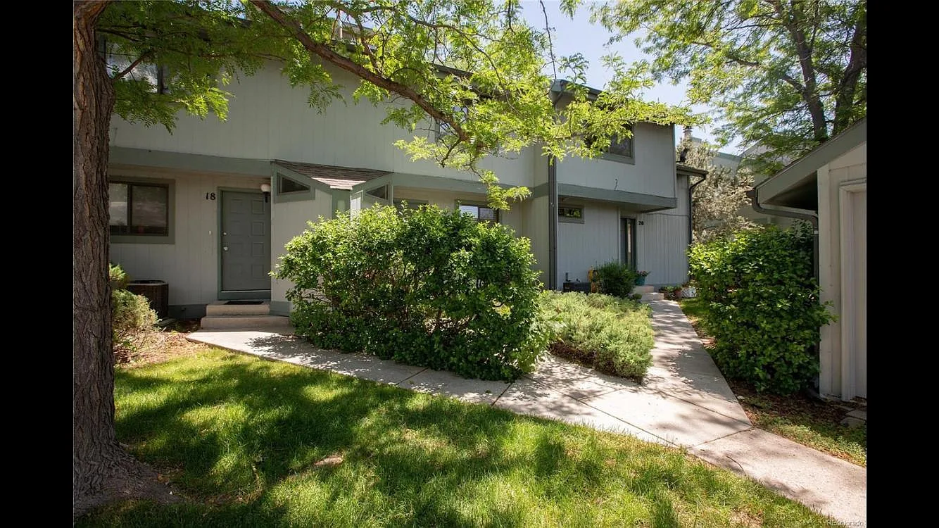 5 bed, 1930 sqft, $2,700 — Photo 1