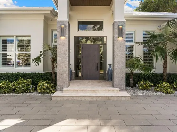 720 Orchid DR, NAPLES, FL 34102