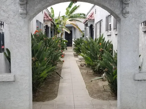 203 E 71st St, Los Angeles, CA 90003