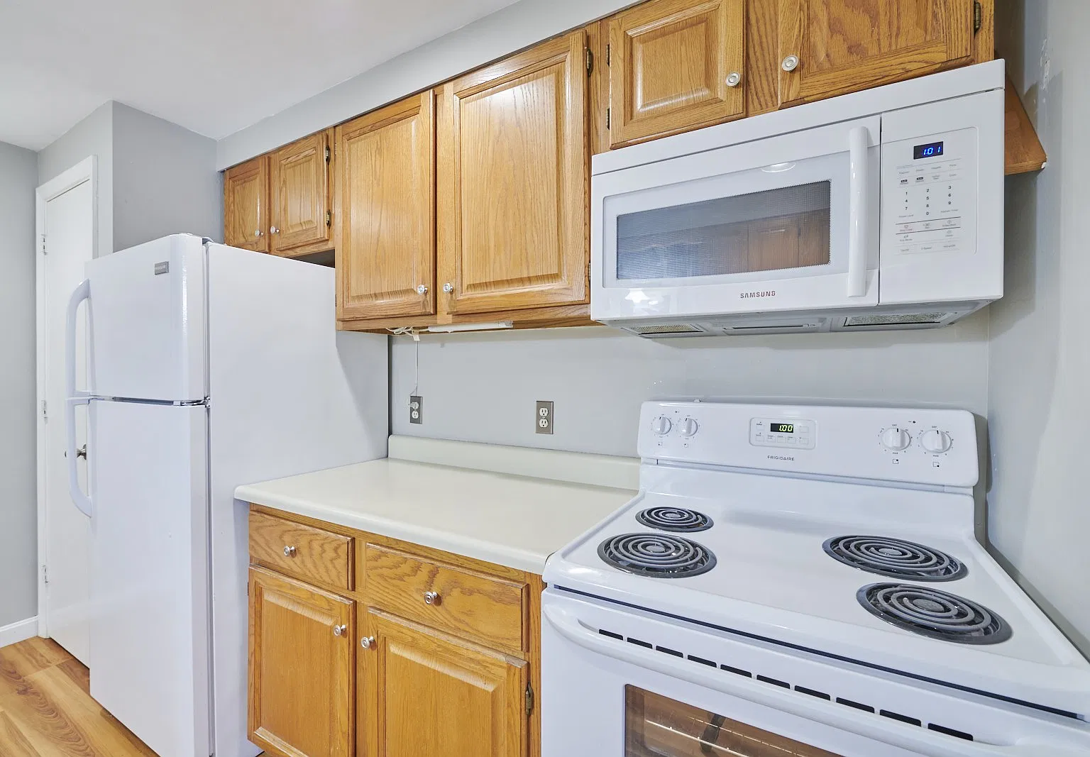 2 bed, 986 sqft, $2,100 — Photo 4