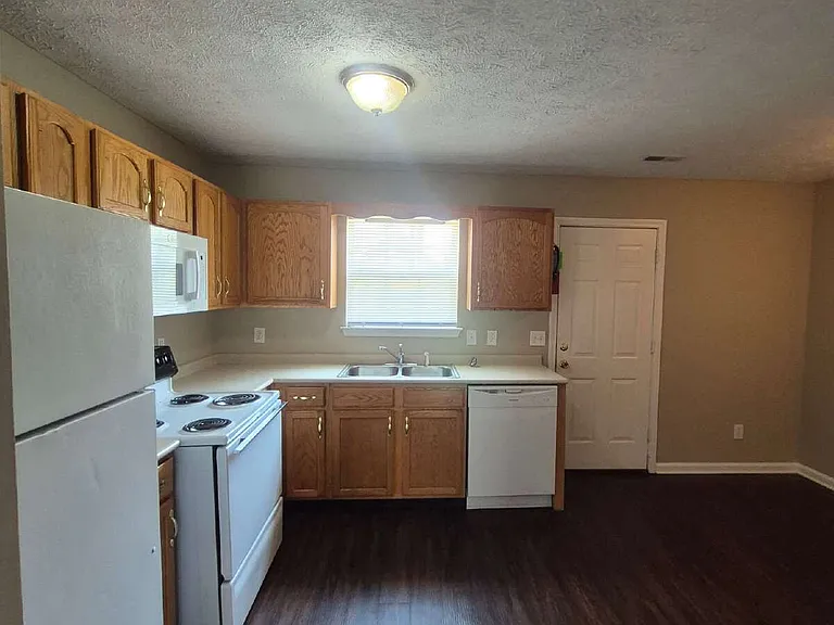 3831C Jockey Dr — Photo 6