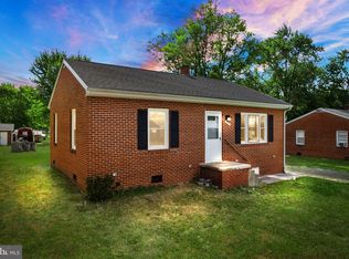 294 Crim Dr, Strasburg, VA 22657