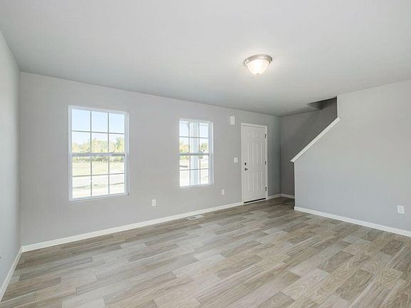 2nd image of 3142 Alder Dr SW