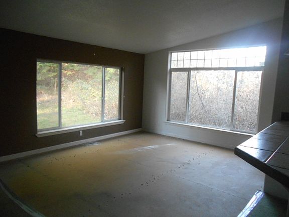 3rd image of 1605 Aspen Dr