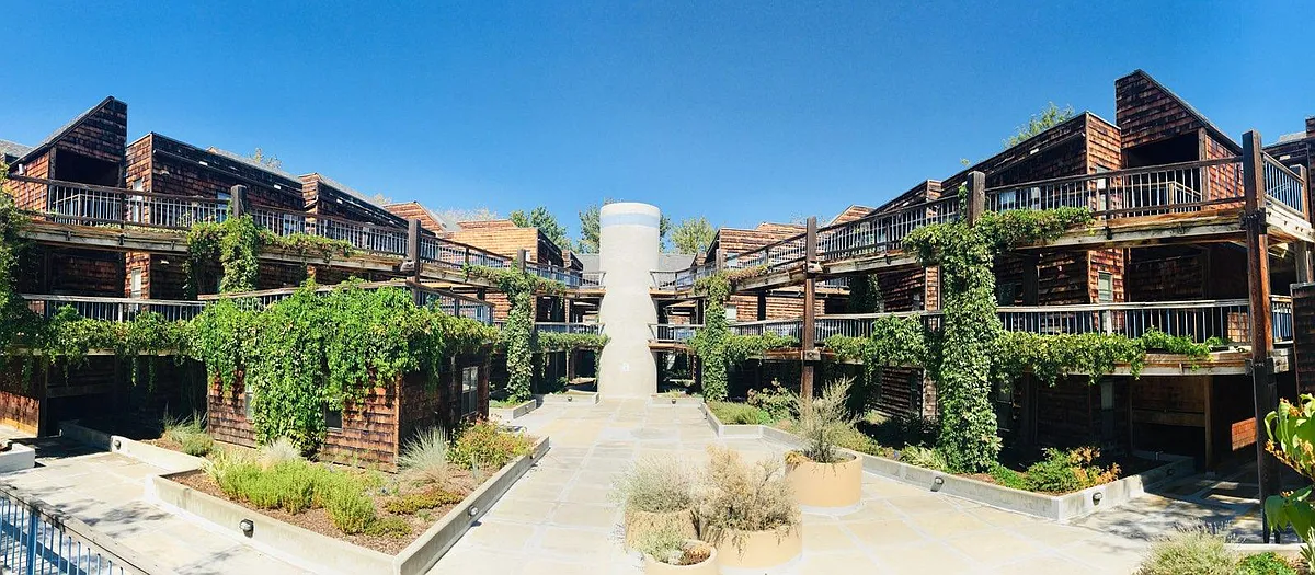 Building Photo - Plaza Apartments
