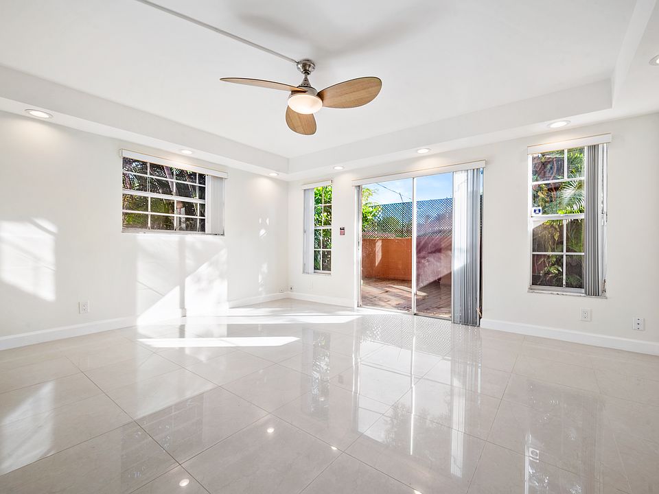 1st image of 670 Tennis Club Dr #1040