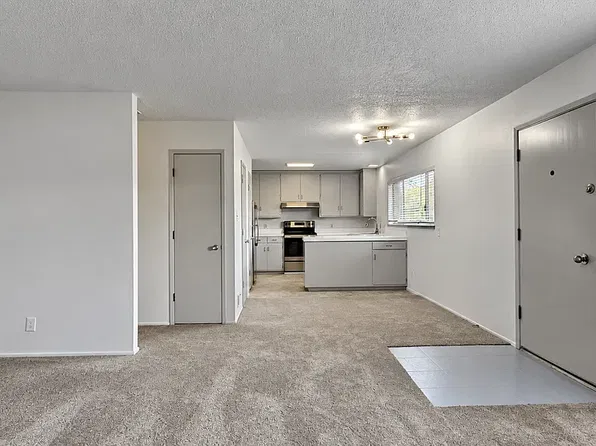 5994 Lake Crest Way APT 18, Sacramento, CA 95822