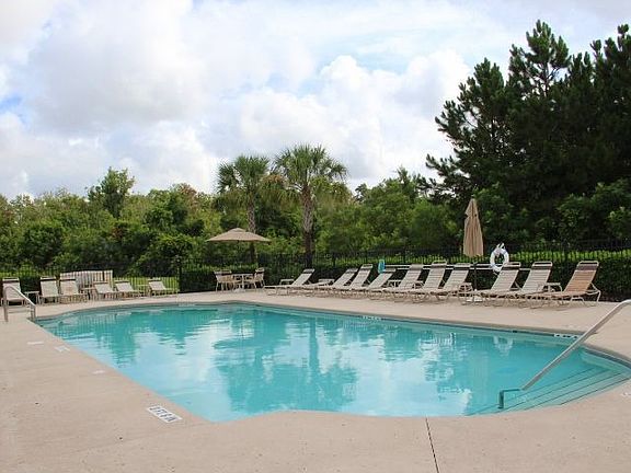 Community pool