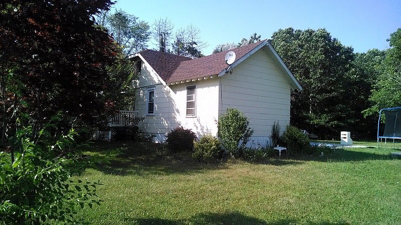 2nd image of 2111 Broadlane Rd
