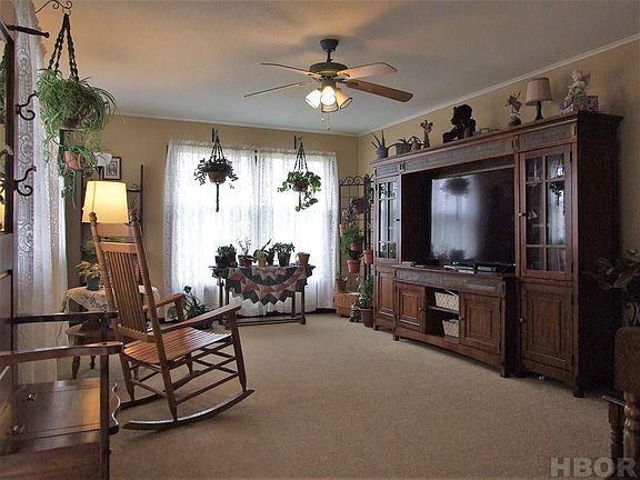 3rd image of 218 Vickie Ln