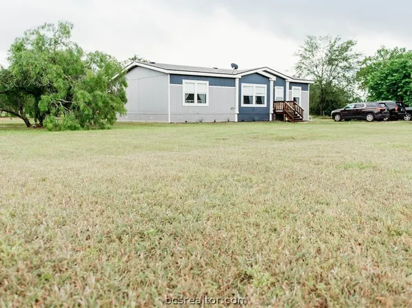 5724 Standing Rock Rd, Bryan, TX 77808