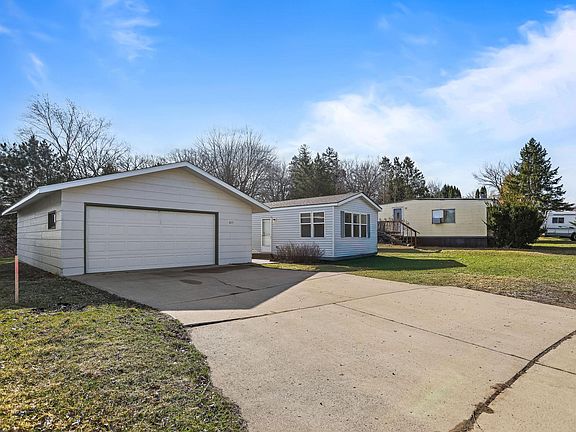 2nd image of 405 Edgar Pl