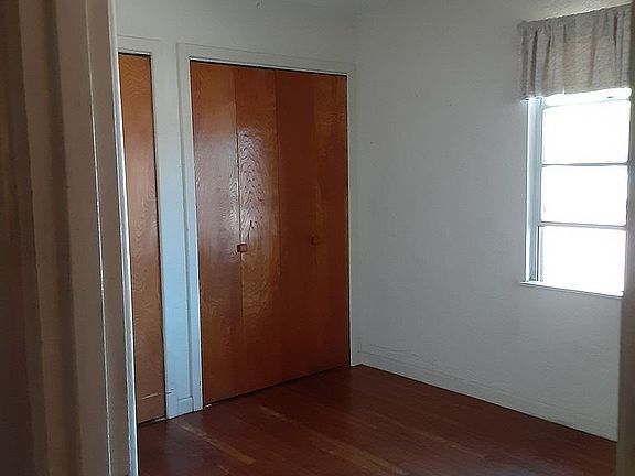2nd image of 2026 E Bowie Ave