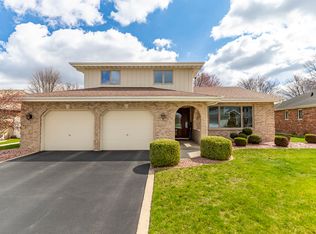 18319 Holland Rd, Lansing, IL