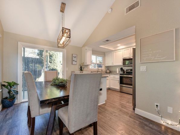 8313 Crossoak Way