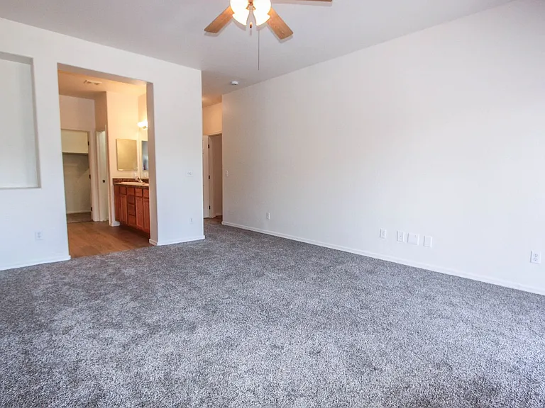 607 N Cortina St — Photo 11