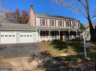 3 Barnswallow Ct, Sterling, VA 20164