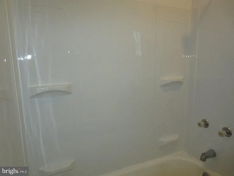 1300 Wagner Ave #2 — Photo 14