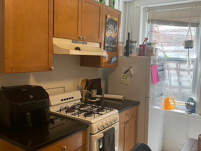 220 Hanover St #3 — Photo 26