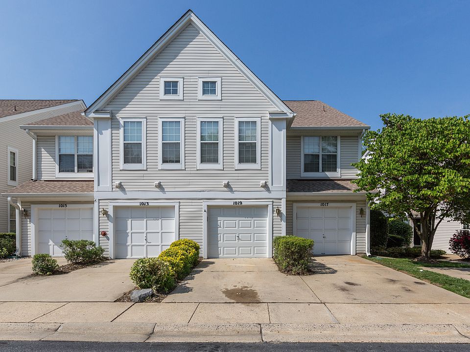 1019 Hillside Lake Ter #1009
