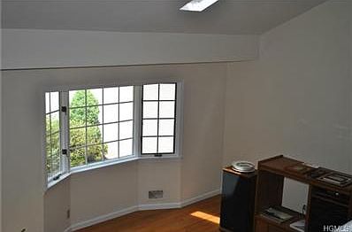 2nd image of 142 Arnold Pl
