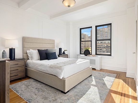 3rd image of 322 W 72nd St #13C