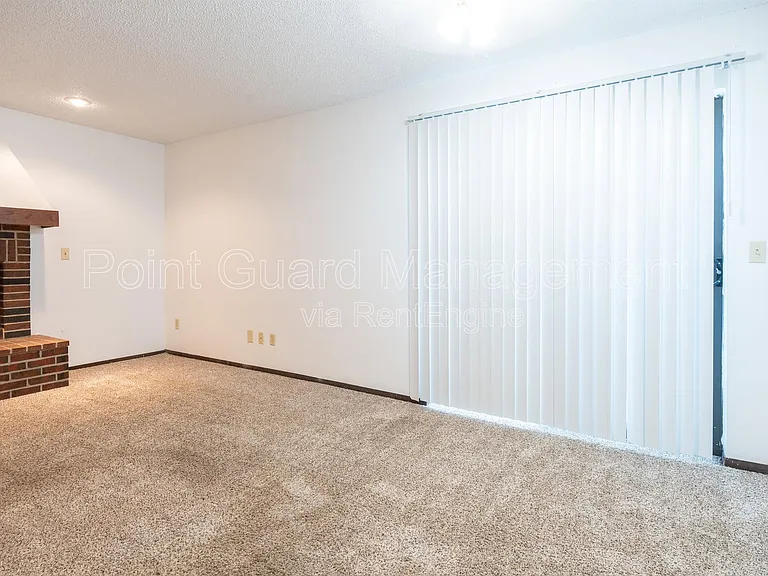 844 N Waco Ave — Photo 21
