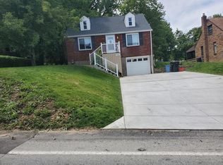 236 Logan Rd, Bethel Park, PA 15102